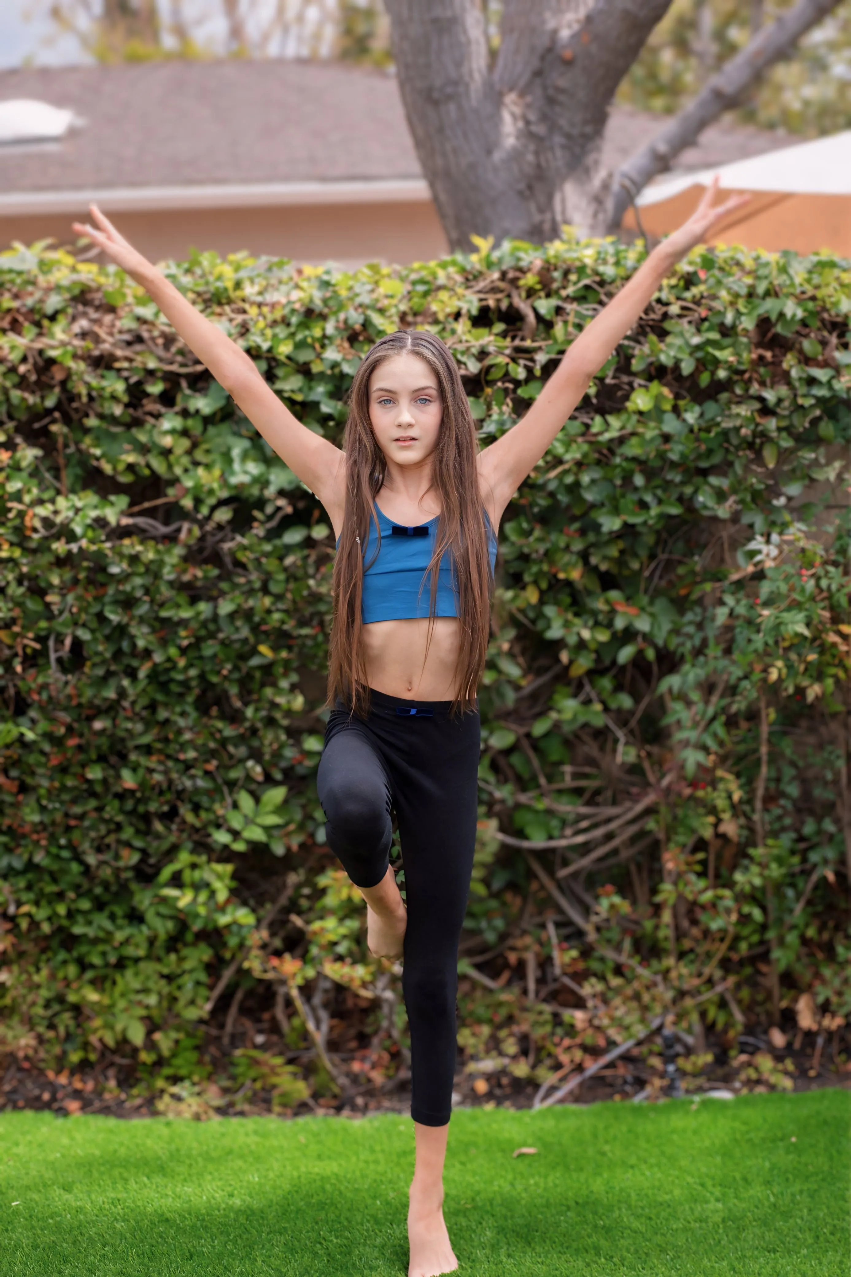 Blue Top & Black Leggings - Olive