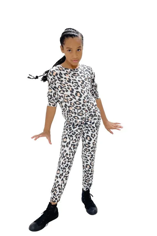 Kids Leopard Lounge Set - Pullover & Joggers