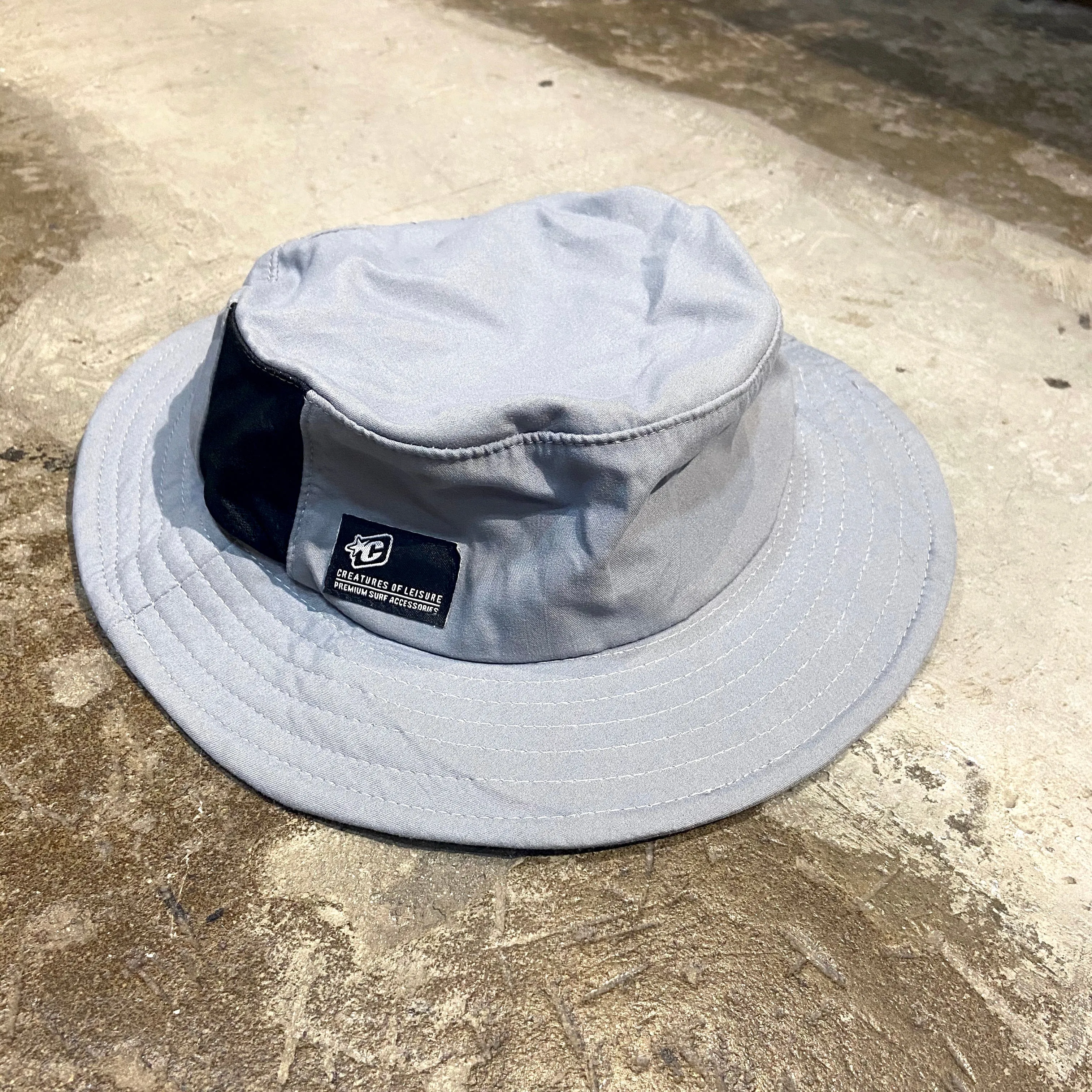 SURF BUCKET HAT